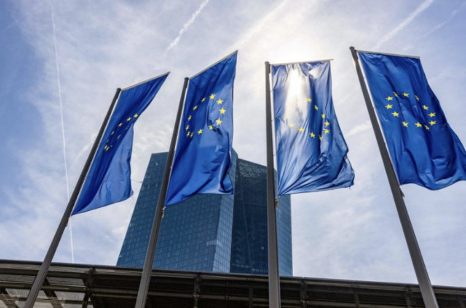 Les références pionnières de l'UE en matière d'environnement font face à une attaque à deux volets