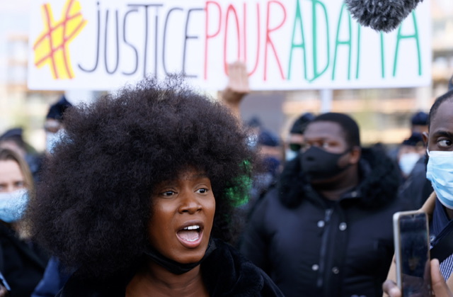 France: La justice interdit une marche contre les violences policières