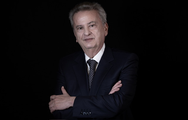 Liban: Un juge ordonne la saisie provisoire de biens de Riad Salamé