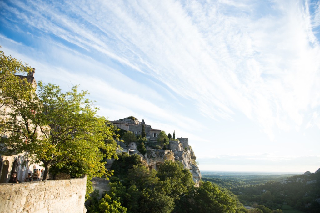 Une photo prise le 2 octobre 2013 montre une partie du village des Baux-de-Provence, classé parmi les Plus beaux villages de France. (Photo Bertrand Langlois / AFP)