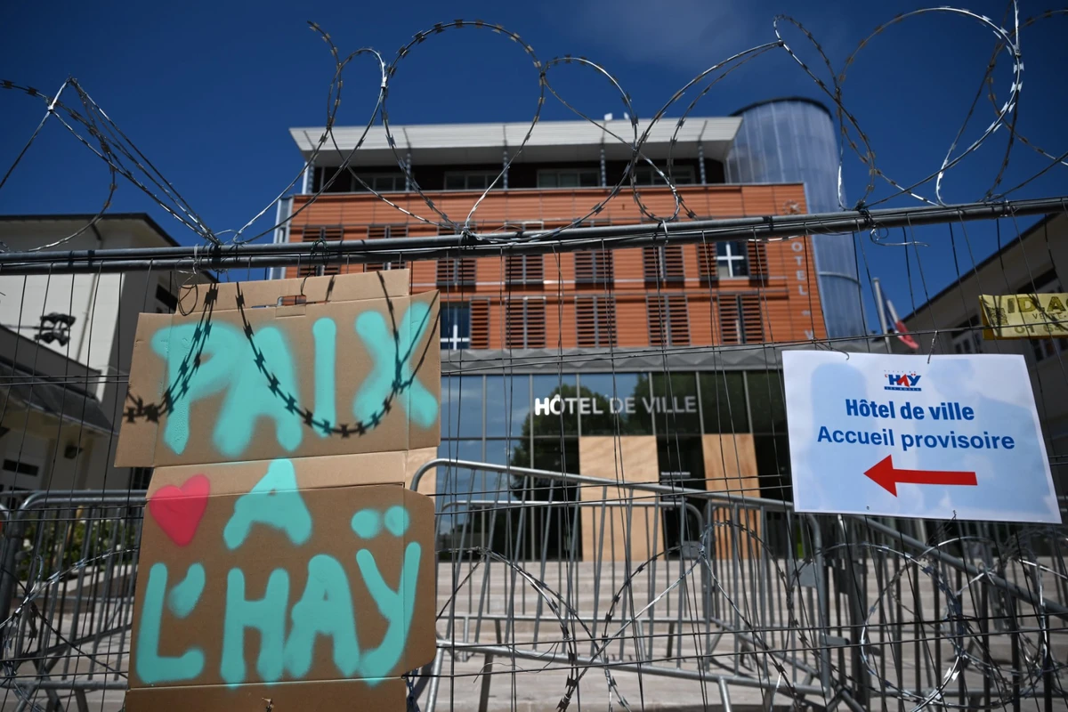 Elus agressés: le gouvernement annonce un plan à 5 millions d'euros