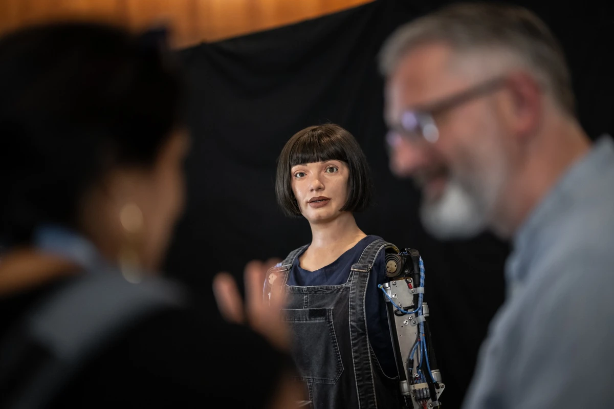 IA: à l'ONU, des robots humanoïdes disent pouvoir diriger le monde mieux que les humains