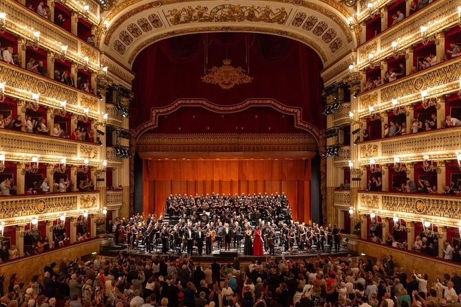 Des chanteurs d’opéra italiens se rendent en Égypte