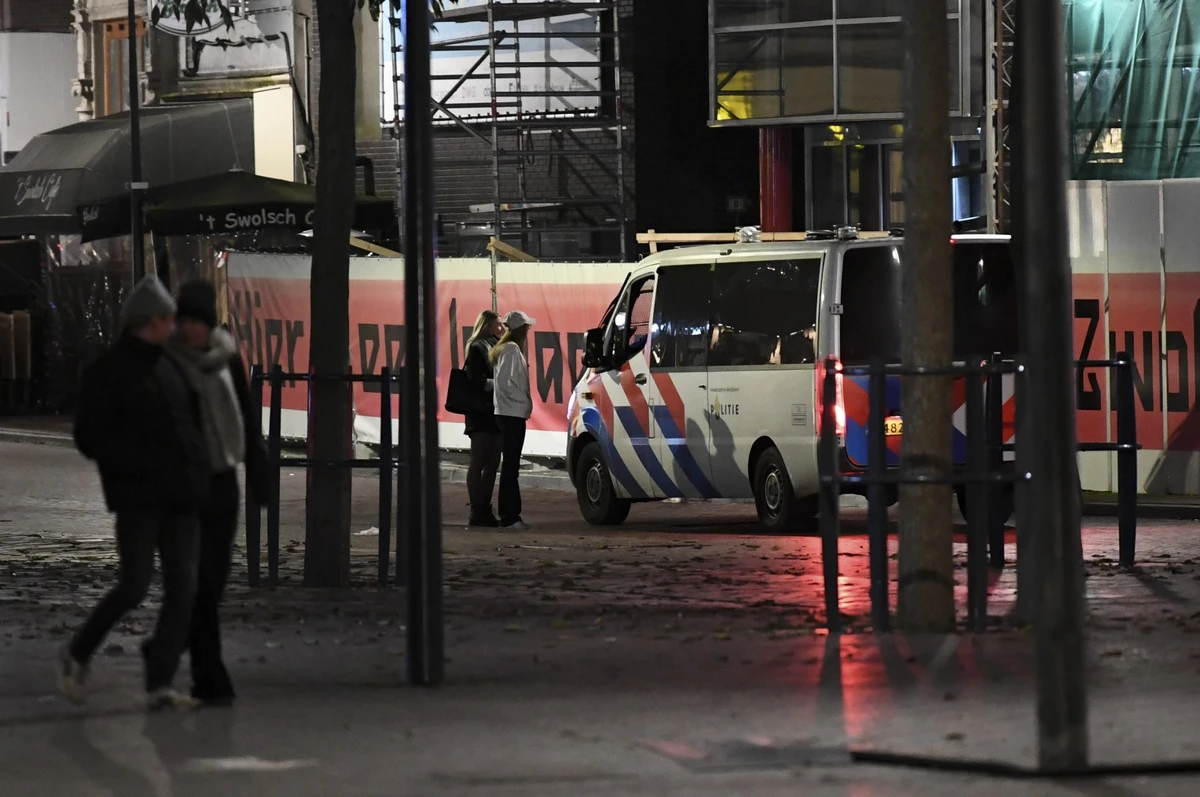 Tirs à un carnaval caribéen à Rotterdam, trois blessés et trois arrestations