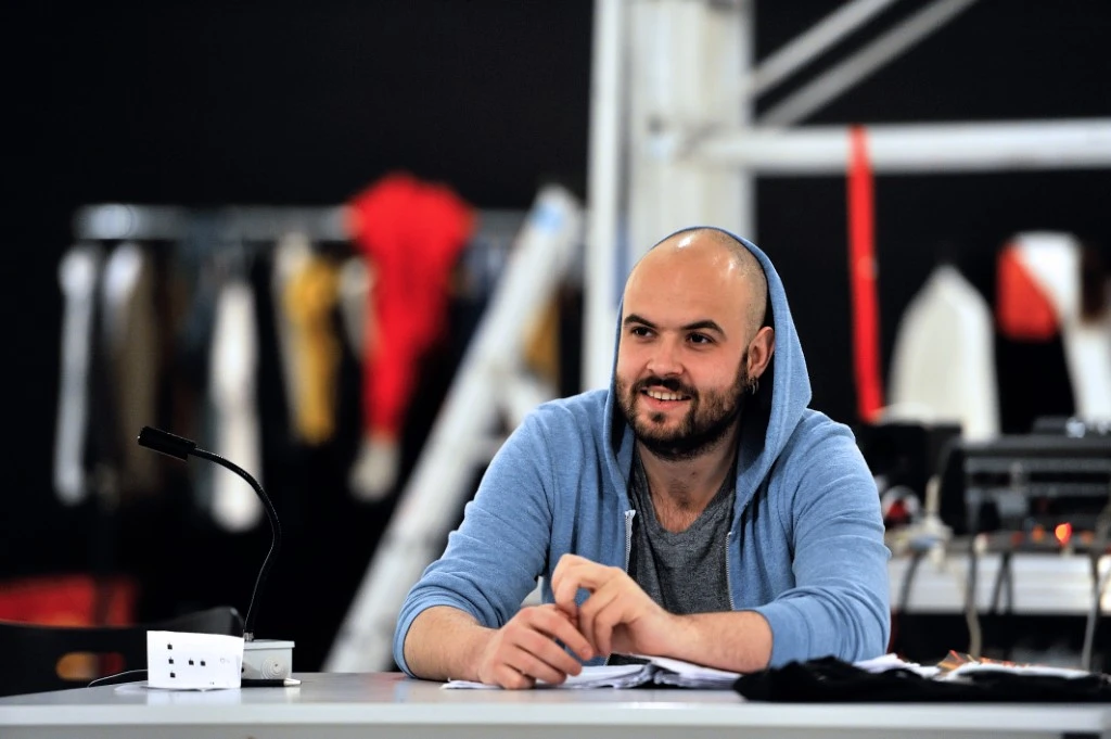 Le metteur en scène français Julien Gosselin pose le 8 juin 2013 au Tri Postal à Lille. (Photo Philippe Huguen / AFP)