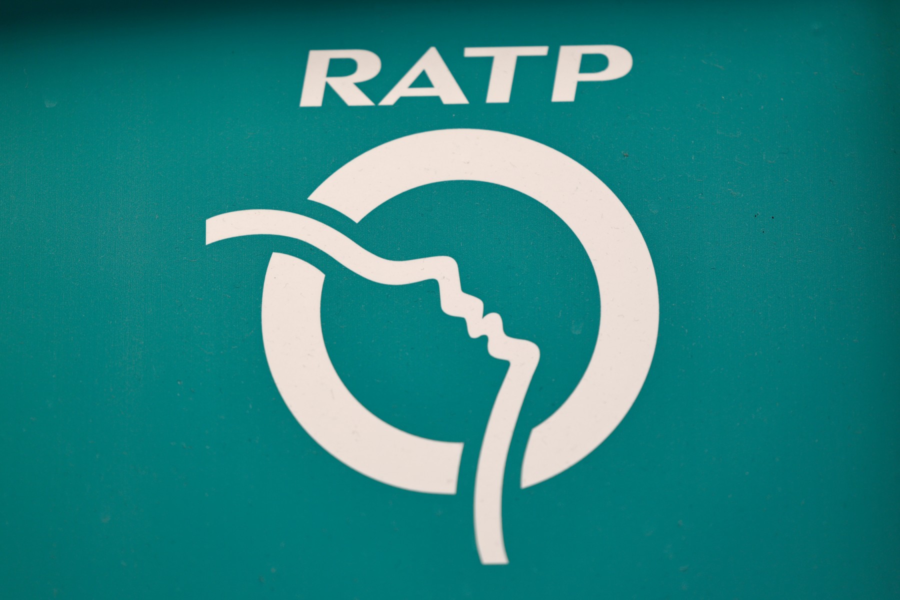 Au Liban, la cinquantaine de bus RATP offerts par la France «abandonnés sur un parking»