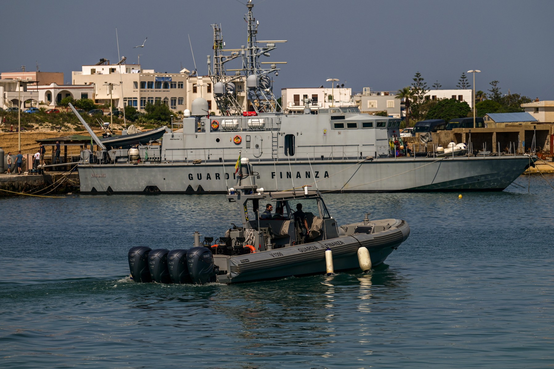 Sauvetage de migrants: L'Aurora immobilisé 20 jours en Italie, dénonce l'ONG Sea-Watch