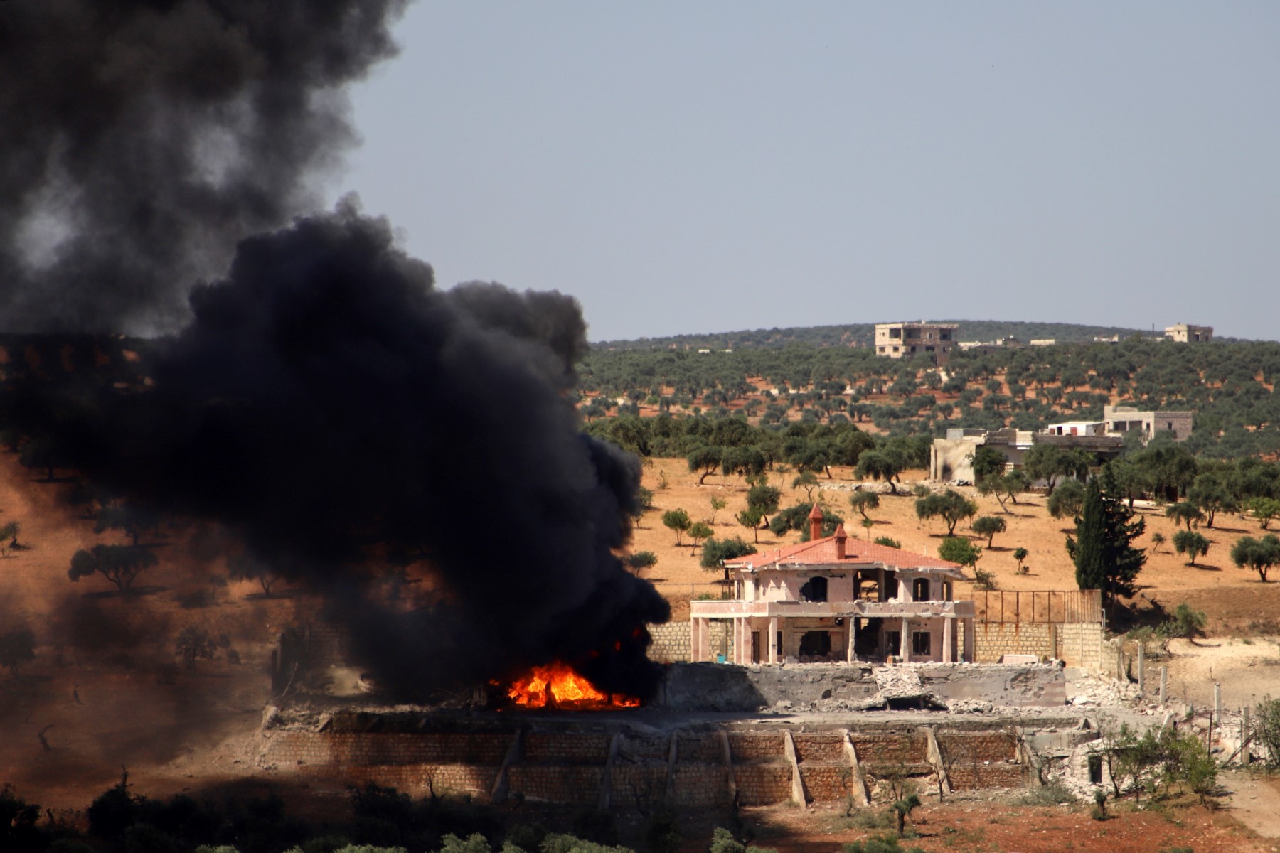Frappes russes dans le nord-ouest de la Syrie: Au moins deux morts