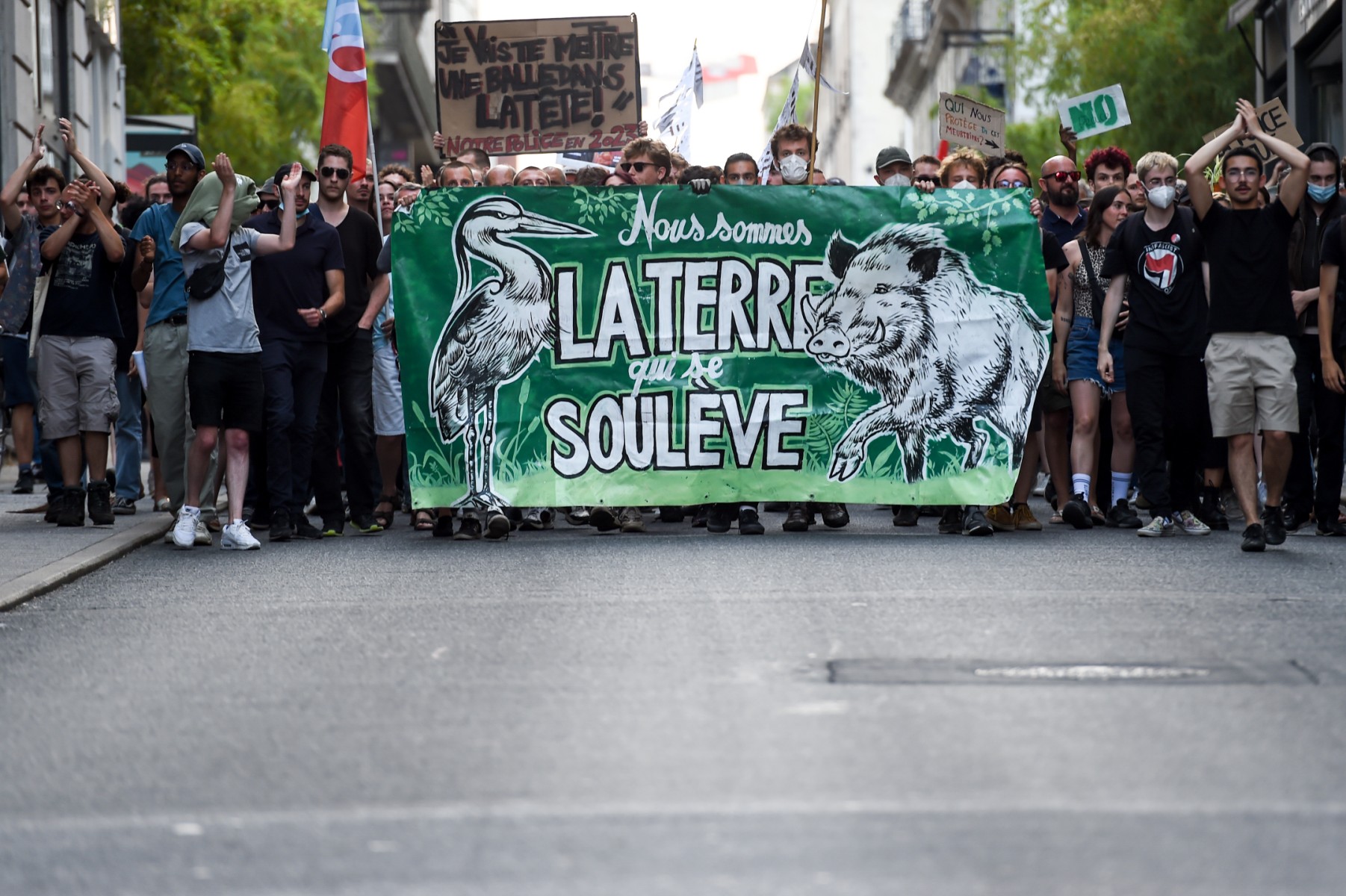 Dissolution des Soulèvements de la terre : le Conseil d'Etat examine la demande de suspension du décret