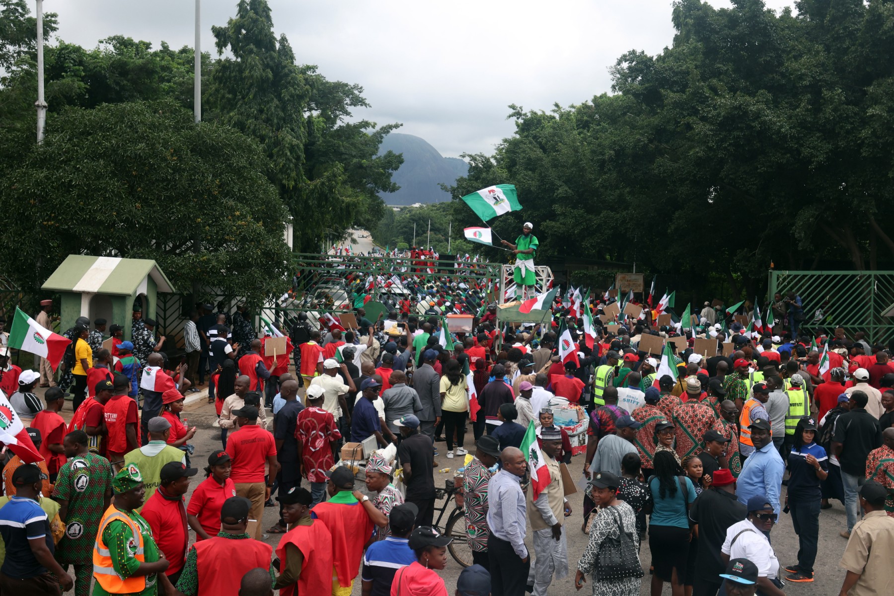 Manifestation au Nigeria des syndicats de travailleurs contre le coût de la vie
