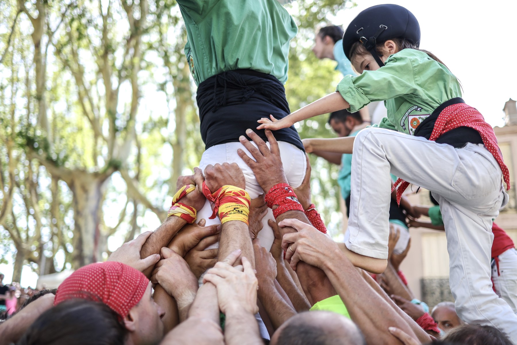 Les Castells, tours humaines, symboles de la culture catalane
