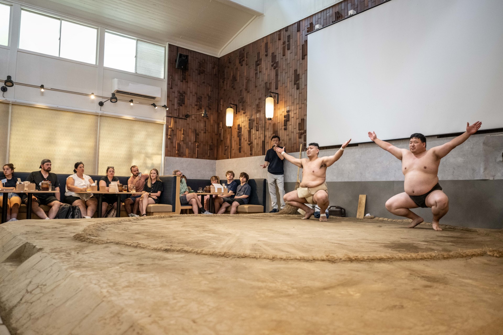 Japon: l'appétit des touristes étrangers pour le sumo aiguisé par la pandémie