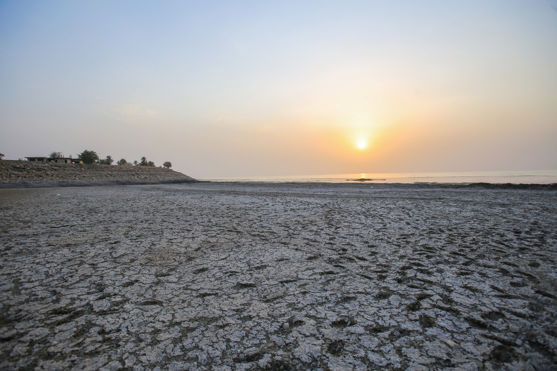 Naguère destination estivale, le lac irakien d'Habbaniyah est devenu une «mare»