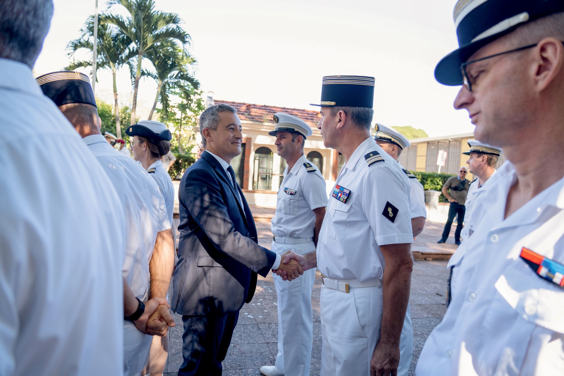 Outremer: Darmanin annonce une mission de lutte contre les monopoles économiques