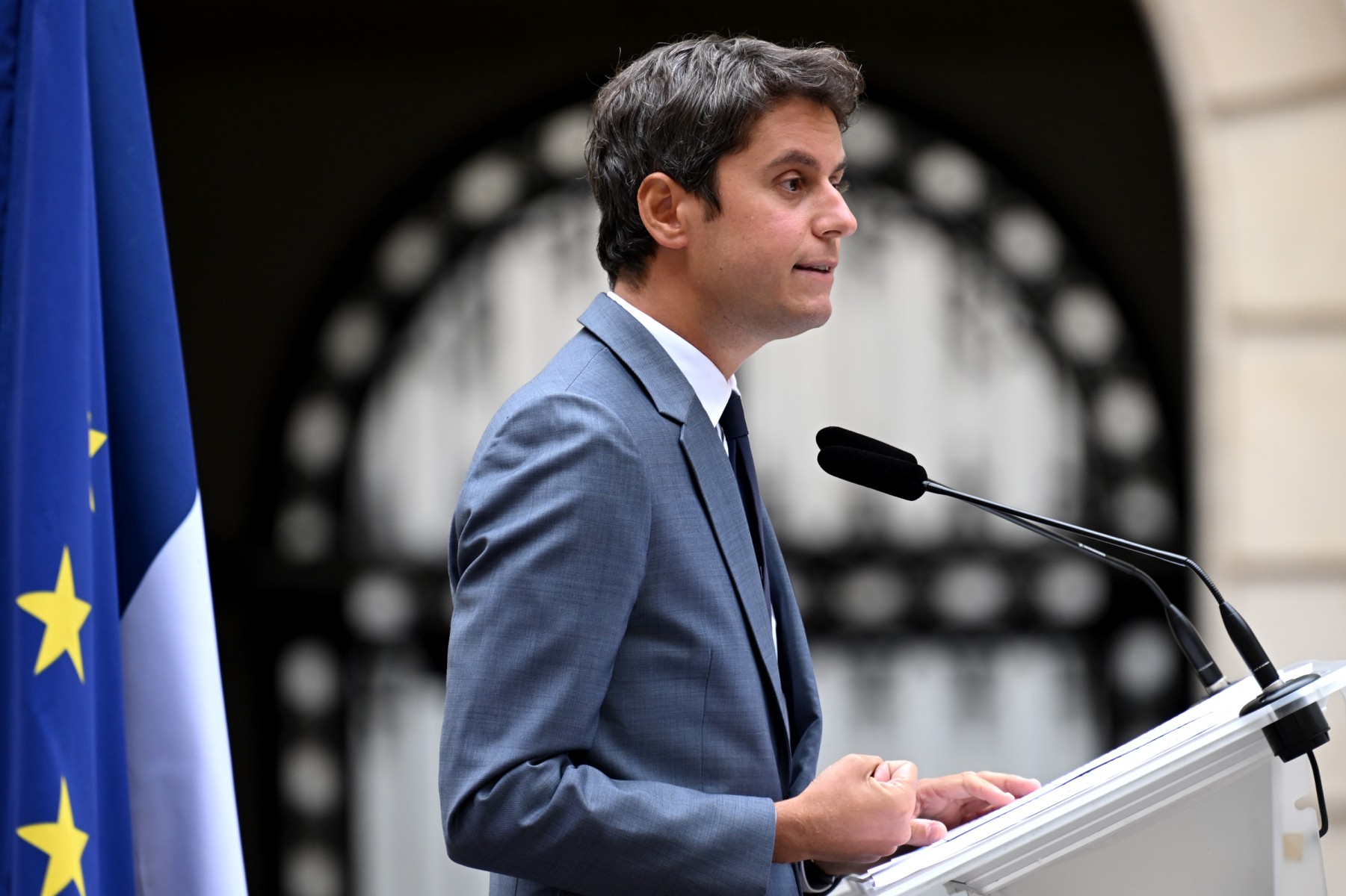Interdiction de l'abaya à l'école: «Faire bloc» face à « une attaque politique», selon le gouvernement