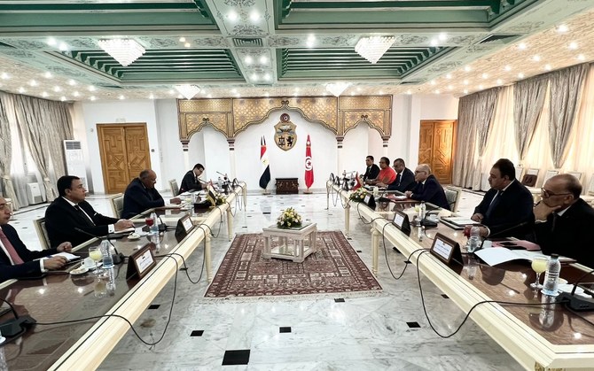 Le ministre égyptien des Affaires étrangères rencontre son homologue tunisien à Tunis