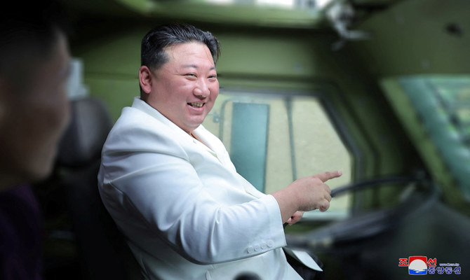 Kim Jong Un appelle la Corée du Nord à intensifier sa production de missiles