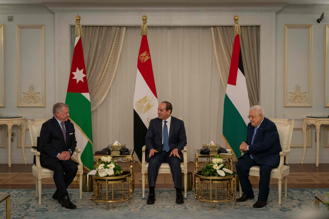 Le président égyptien et le roi de Jordanie s'entretiennent avant le sommet avec le dirigeant palestinien