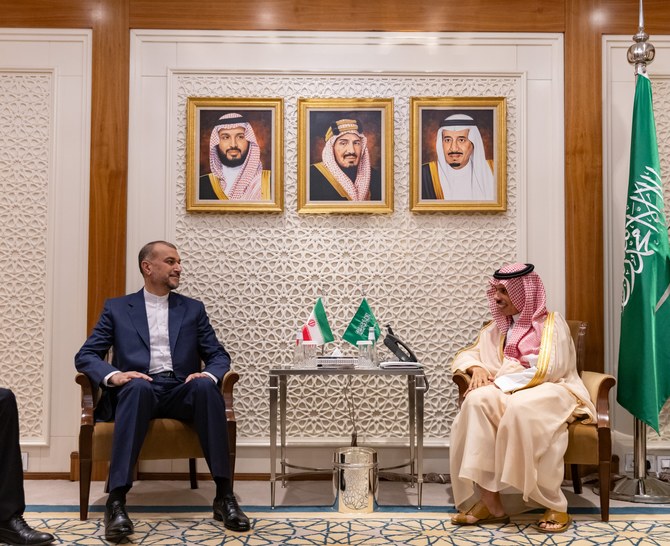Le ministre saoudien des Affaires étrangères reçoit son homologue iranien à Riyad