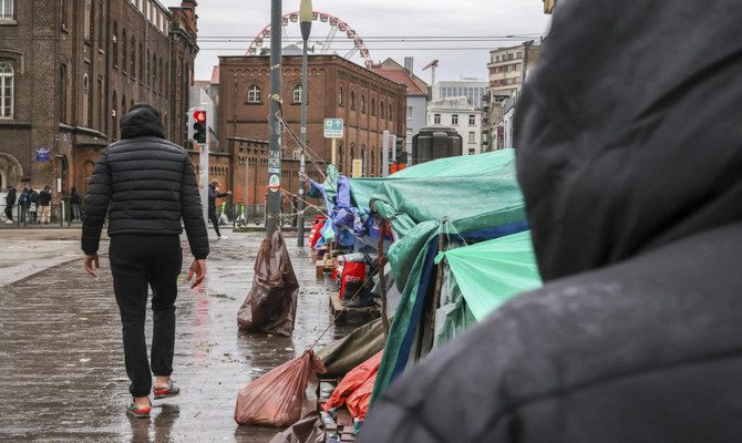 Asile: La Belgique suspend l'accueil des hommes seuls pour privilégier les familles