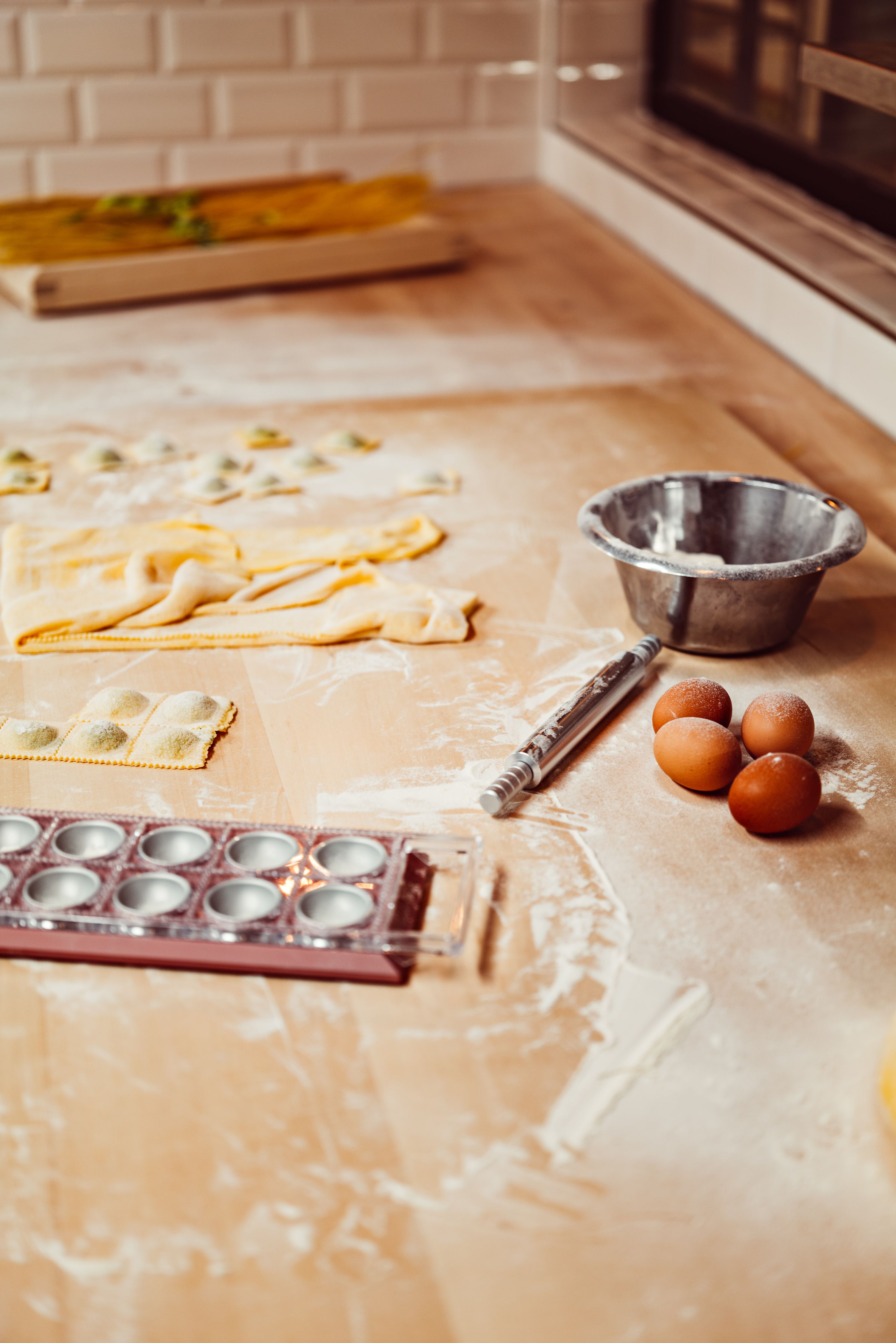 Le Bristol Paris introduit la fabrication de pâtes dans sa gamme d'ateliers avec Il Pastificio
