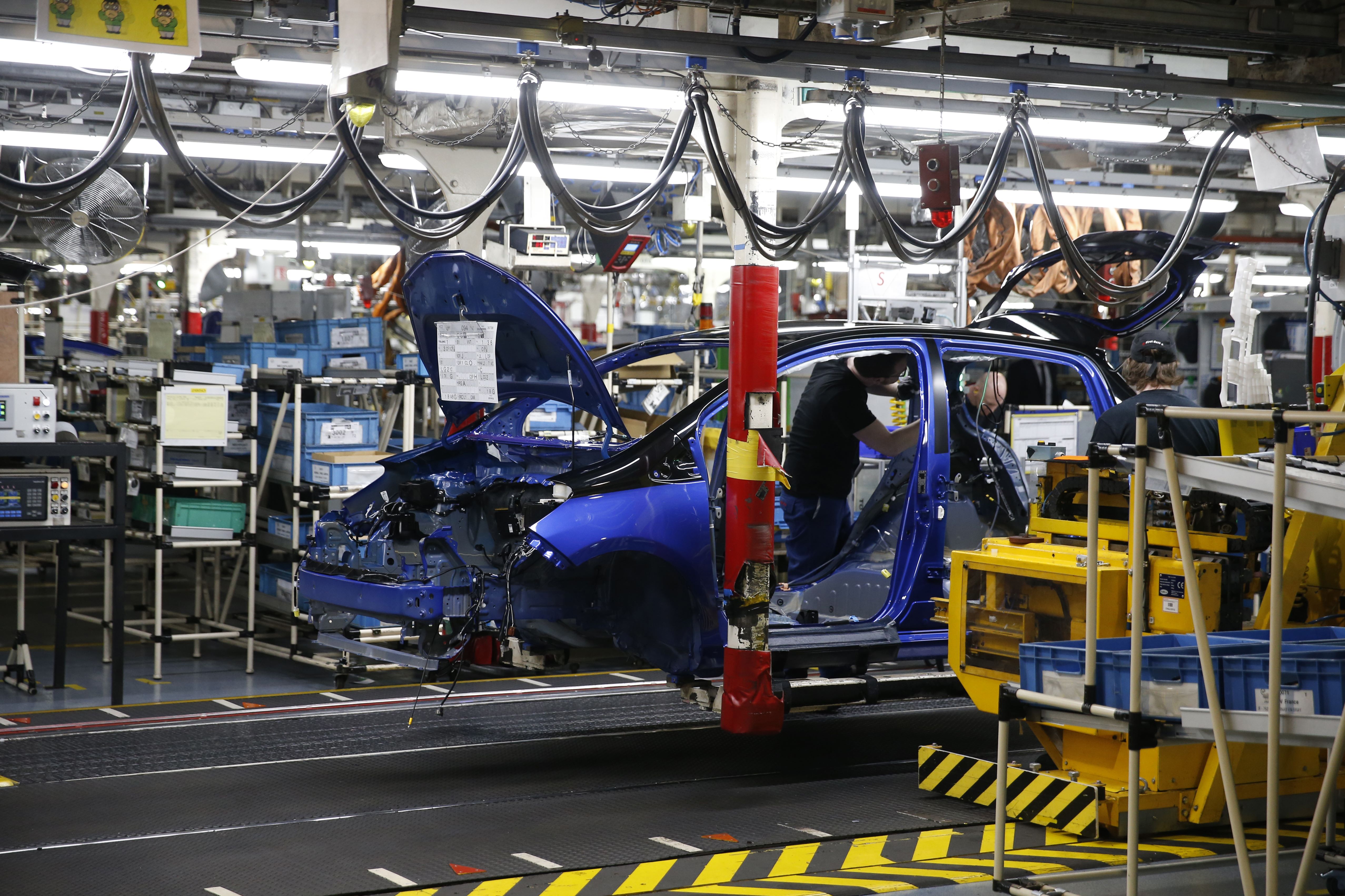 Toyota prévoit de reprendre mercredi sa production au Japon après une panne géante