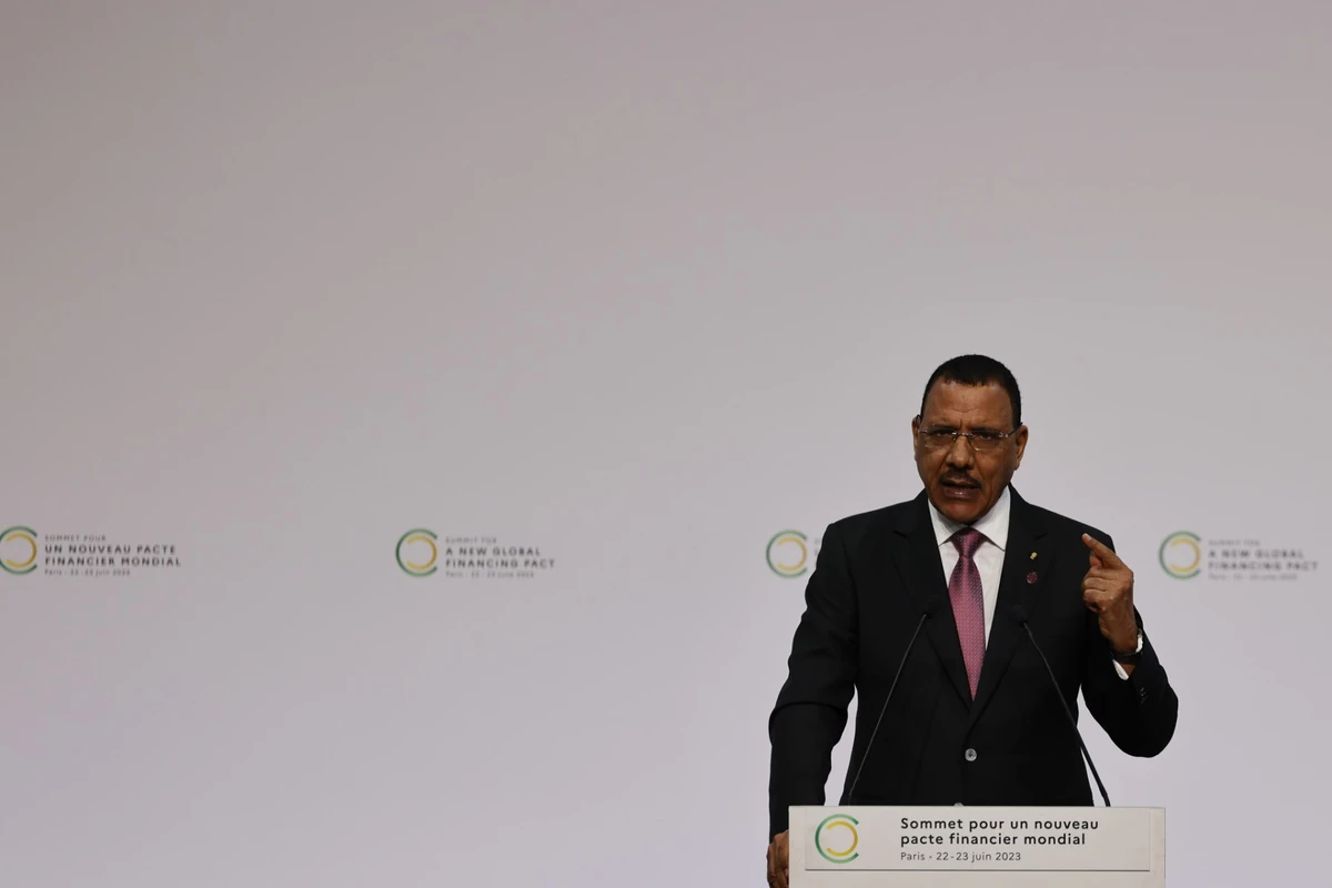 Niger: le parti du président Bazoum dénonce «une campagne» visant à le diviser