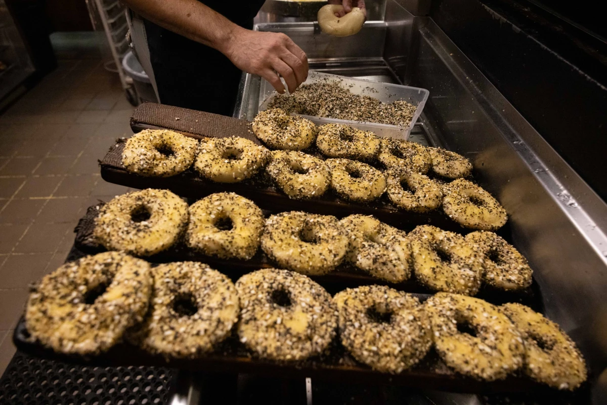 En quête du bagel de son enfance, Andrew Martinez vit le rêve américain