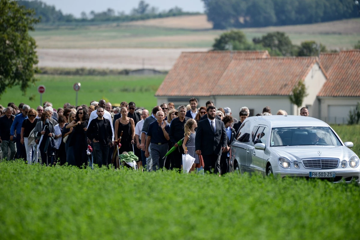Le journaliste Gérard Leclerc inhumé dans son village de la Vienne