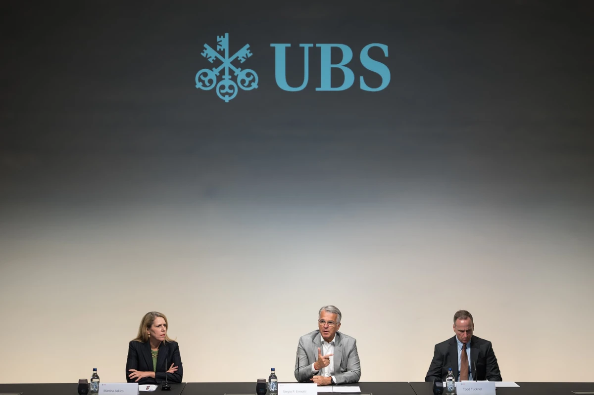 UBS a décidé d'absorber la branche helvétique de Credit Suisse