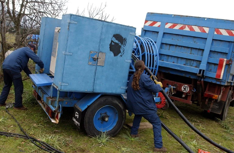 En France, dans les festivals d'été, les groupes électrogènes testent l'hydrogène
