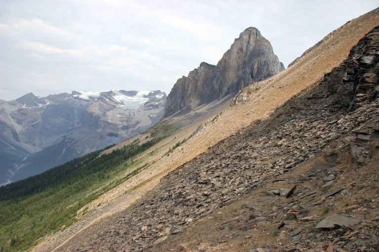 Canada: des centaines de touristes coincés sur un sommet des Rocheuses
