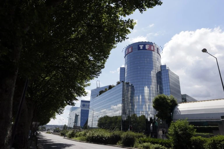 Info à la demande et à 100% réseaux sociaux, TF1 bouscule les codes de l'information télé