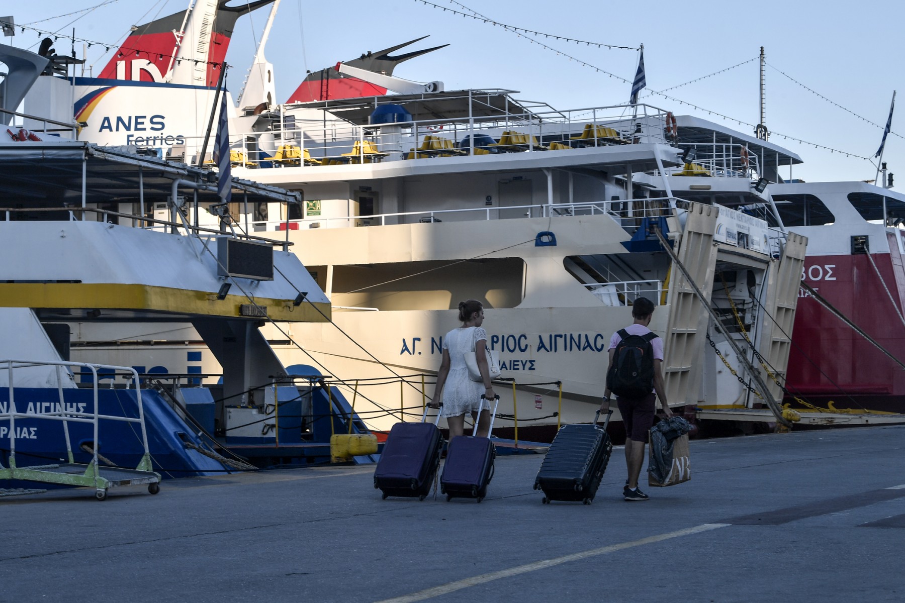 Grèce: démission d'un ministre après la mort d'un passager de ferry jeté à la mer