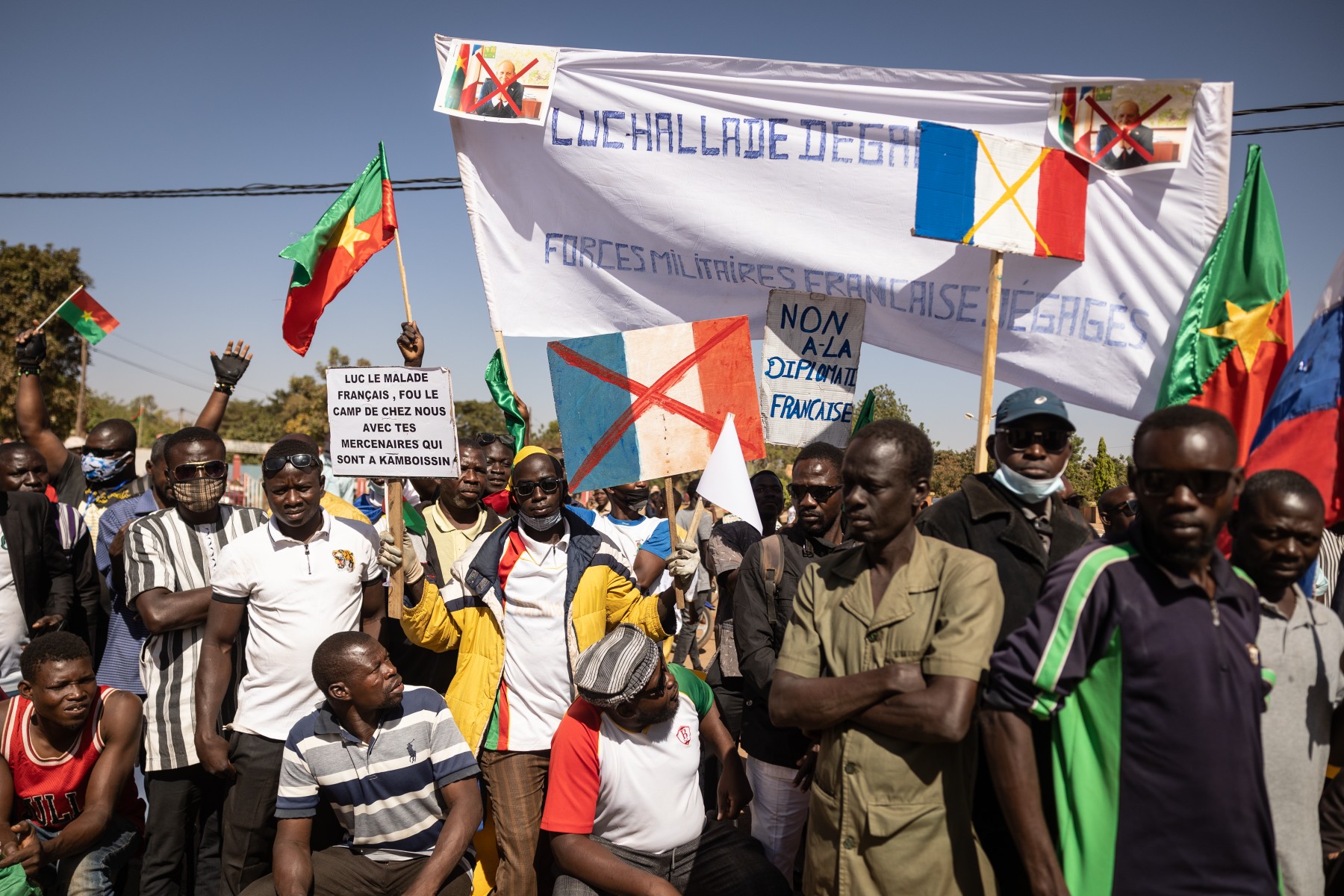 La France suspend les adoptions au Burkina Faso