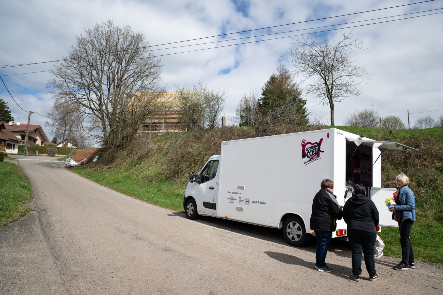 Camions des Restos du Coeur vandalisés: une deuxième personne en garde à vue