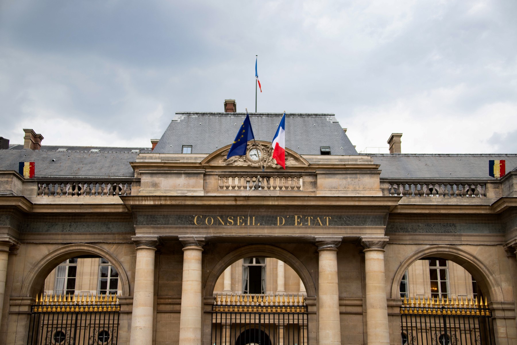 Interdiction de l'abaya à l'école: Le Conseil d'Etat appelé à trancher
