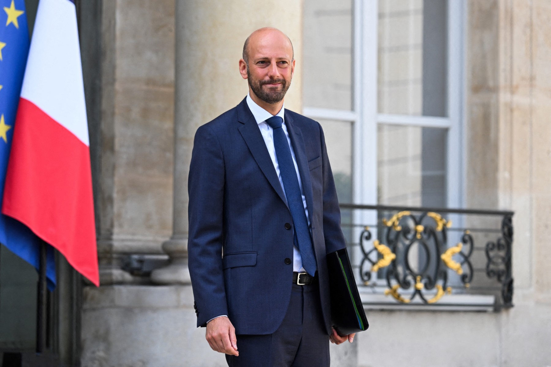 Protection des fonctionnaires: Le gouvernement veut permettre le dépôt de plainte de l'employeur