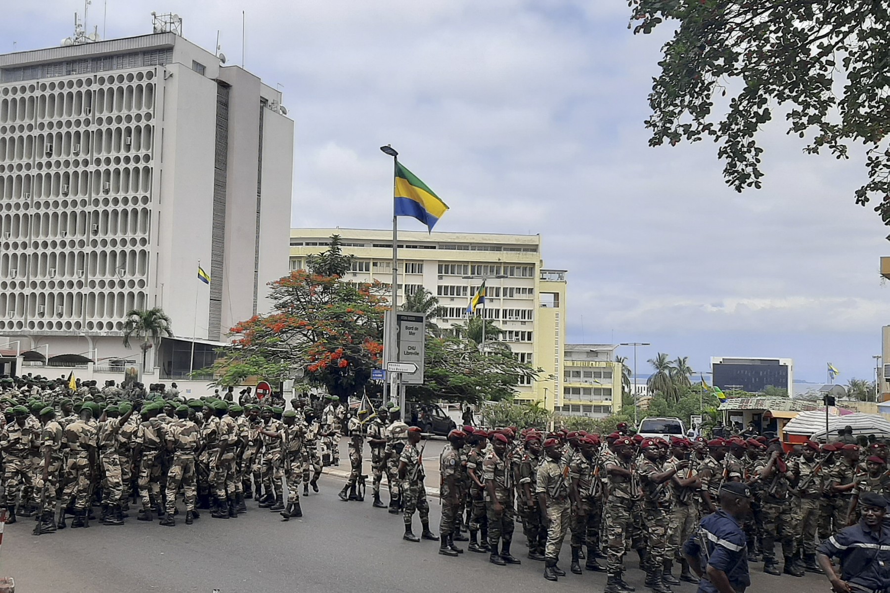 Putsch au Gabon: le général Oligui prête serment en tant que « président de la transition »