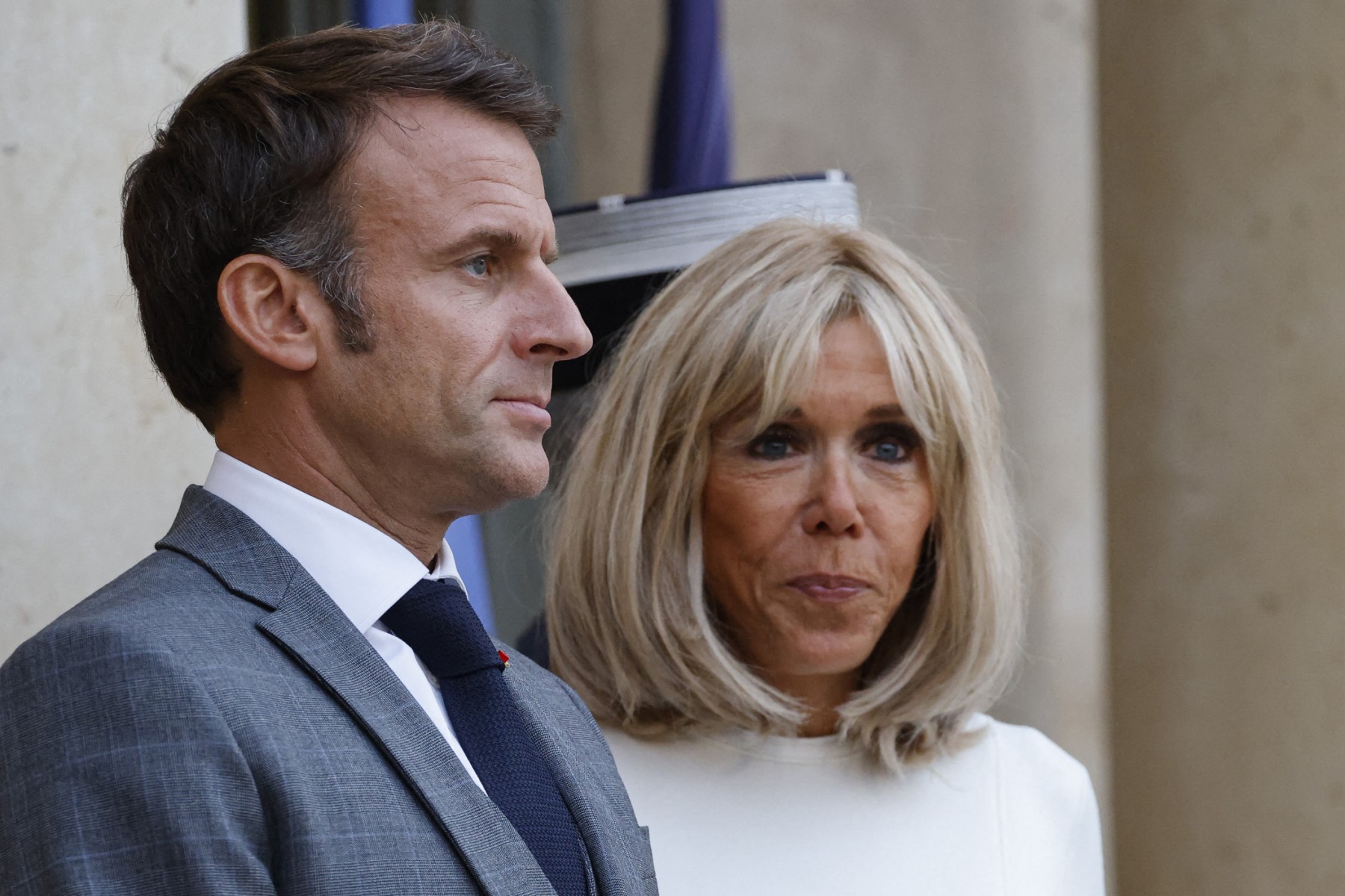 Harcèlement: Brigitte Macron va rendre visite à la famille de l'adolescent qui s'est suicidé