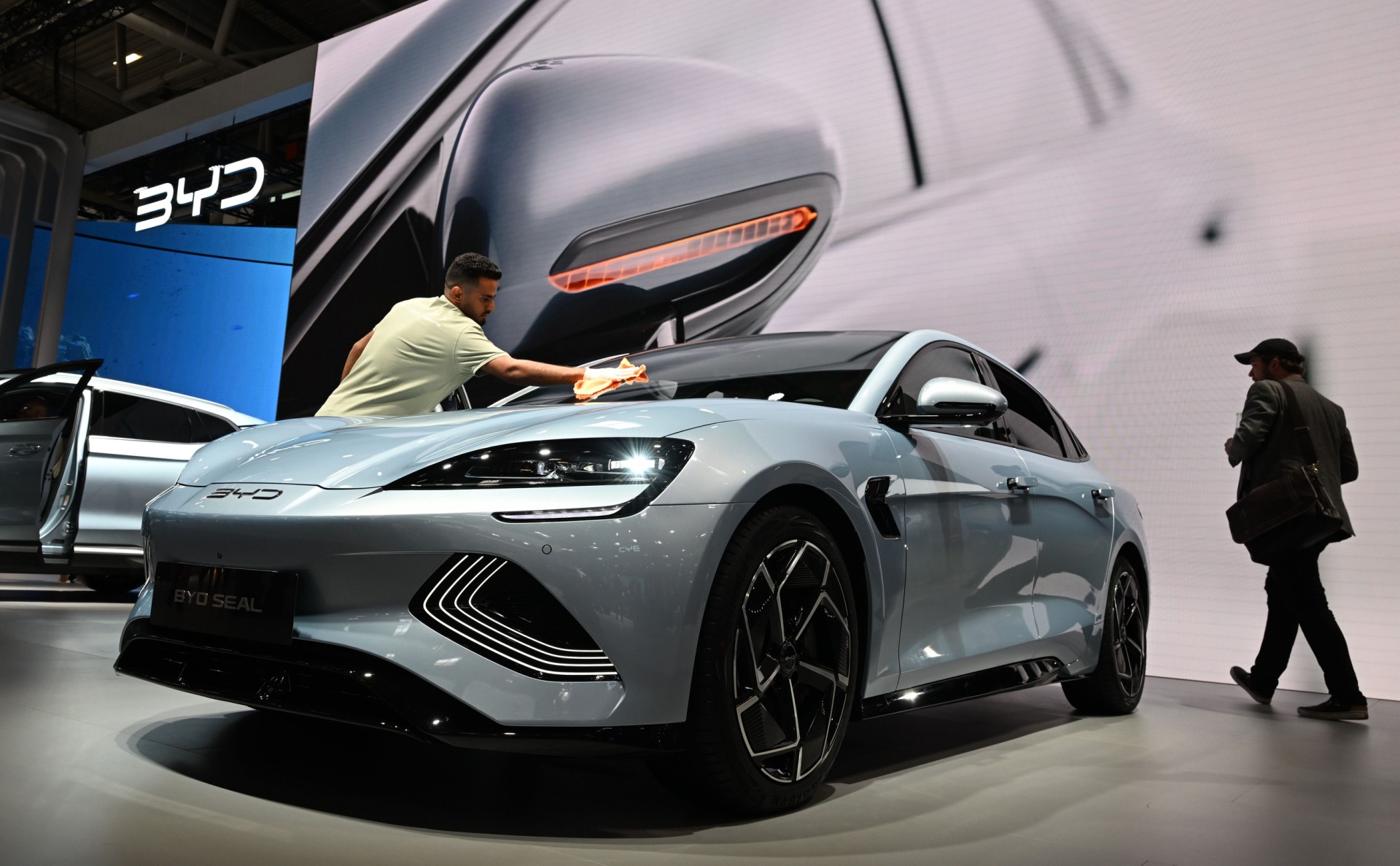 Tesla et les marques chinoises en première ligne au salon allemand de l'auto