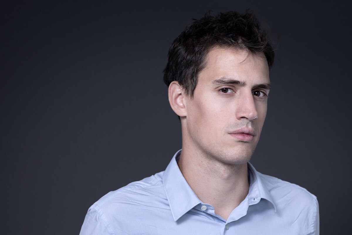 La start-up française Mistral AI dévoile son premier modèle d'intelligence artificielle