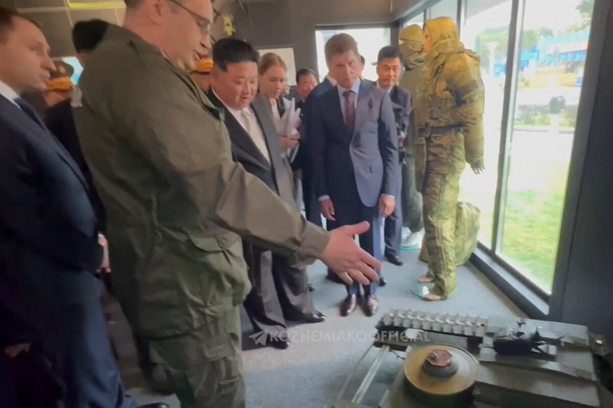 Kim Jong Un quitte la Russie chargé de drones explosifs, à bord de son train blindé