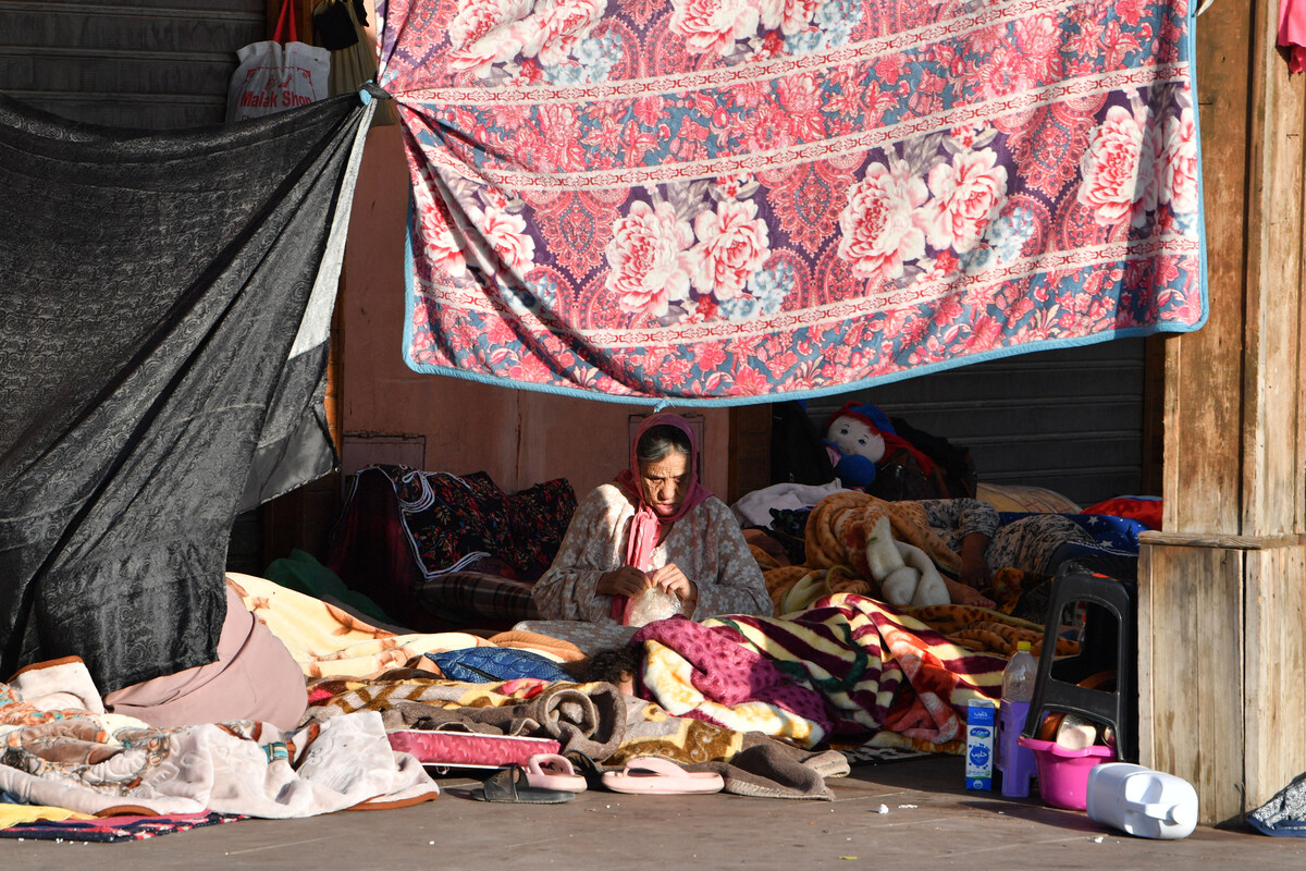 Maroc: sans douche ni toilettes, la santé des rescapés à risque
