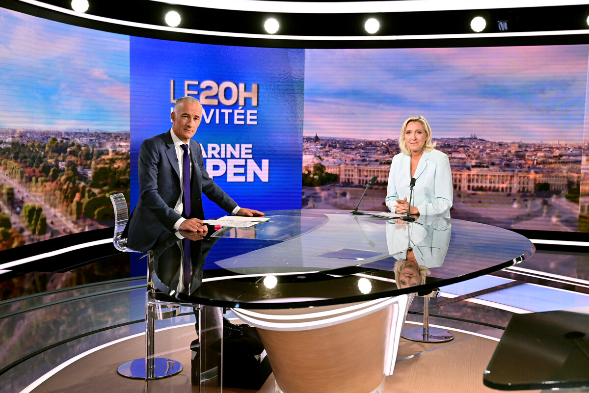 Le Pen se revendique «candidate naturelle» du RN pour la présidentielle de 2027