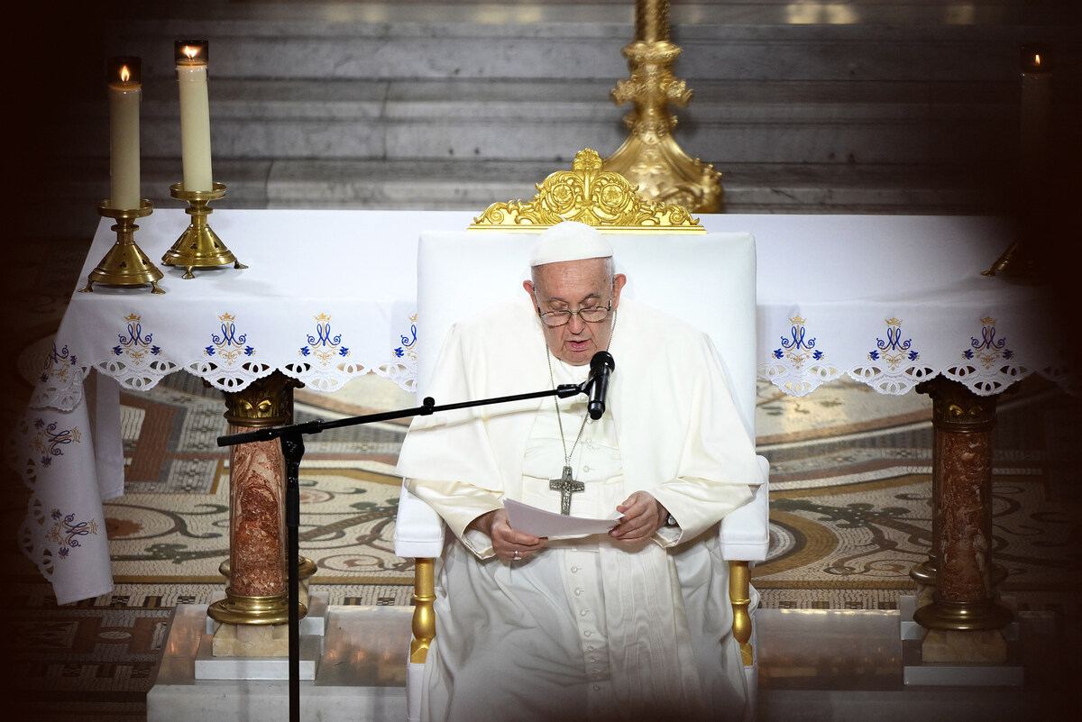 A Marseille, le pape dénonce l'«indifférence» et la «peur» face aux migrants