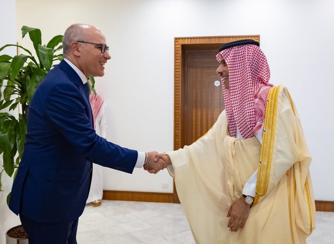 Le ministre saoudien des AE rencontre son homologue tunisien
