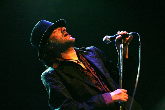 Rachid Taha: un «penseur indépendant» et une véritable vedette arabe du rock