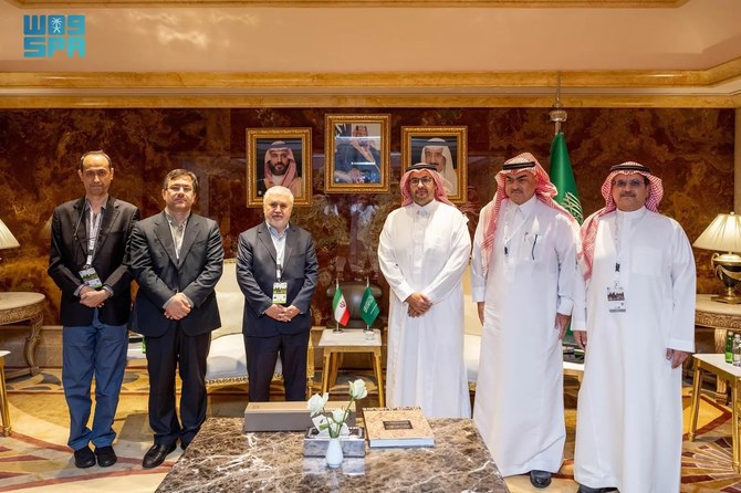Des ministres saoudien et iranien discutent de la coopération culturelle à Riyad