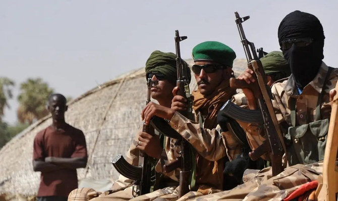 Mali: Des hommes armés s'emparent de deux camps militaires